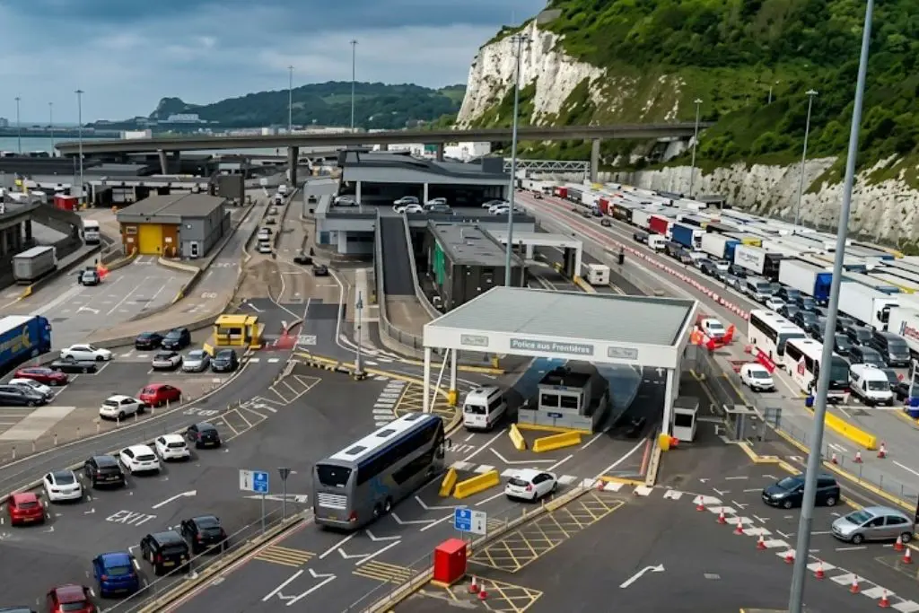 Car biometric checks at Dover and Eurotunnel face fresh delays
