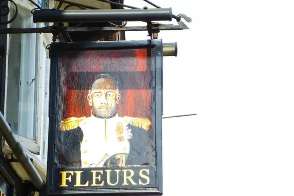 Les Fleurs Signage